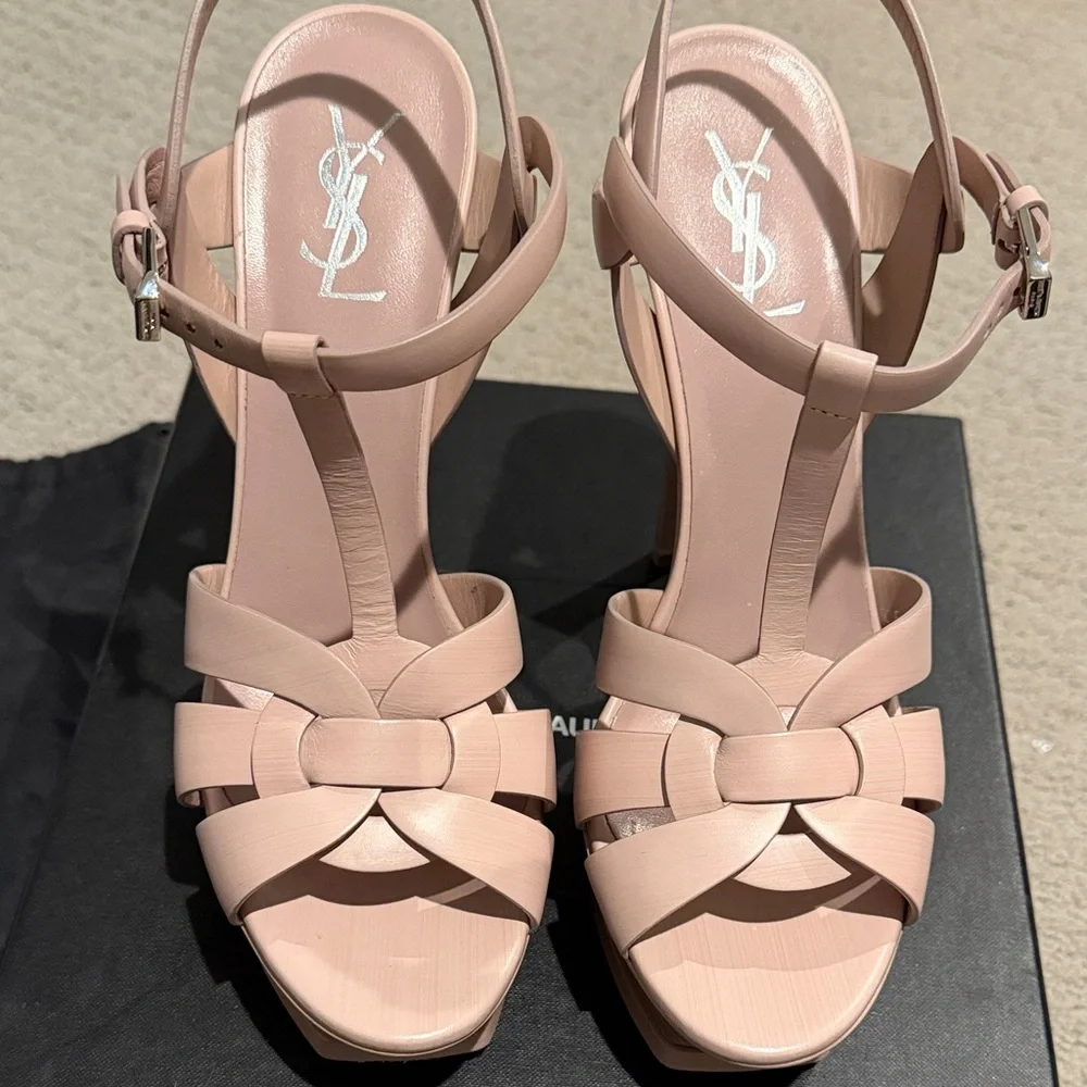 Saint Laurent Pink Leather T-Strap Woven Heeled Sandals - Picture 4 of 5